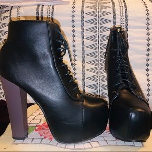 Lace Up Block Heel Boots